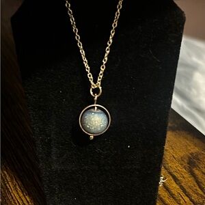 Elegant Gold and Blue Pendant Necklace
